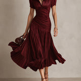 Adriana | Robe midi satinée à rayures rétro