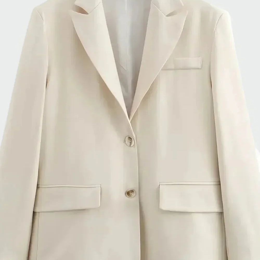 Casaco Oversized com Linha Moderna