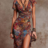 Martina | Robe midi plissée à col en V et imprimé d'art abstrait style bohème
