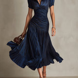 Adriana | Robe midi satinée à rayures rétro