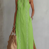 Jimena | Robe midi décontractée brodée à col mao